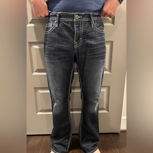 Men’s BKE jeans.